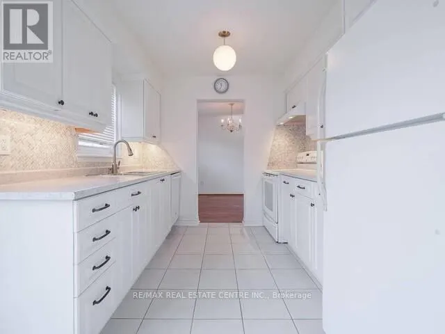 1723 CHALKDENE GROVE