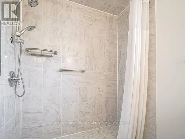 1723 CHALKDENE GROVE