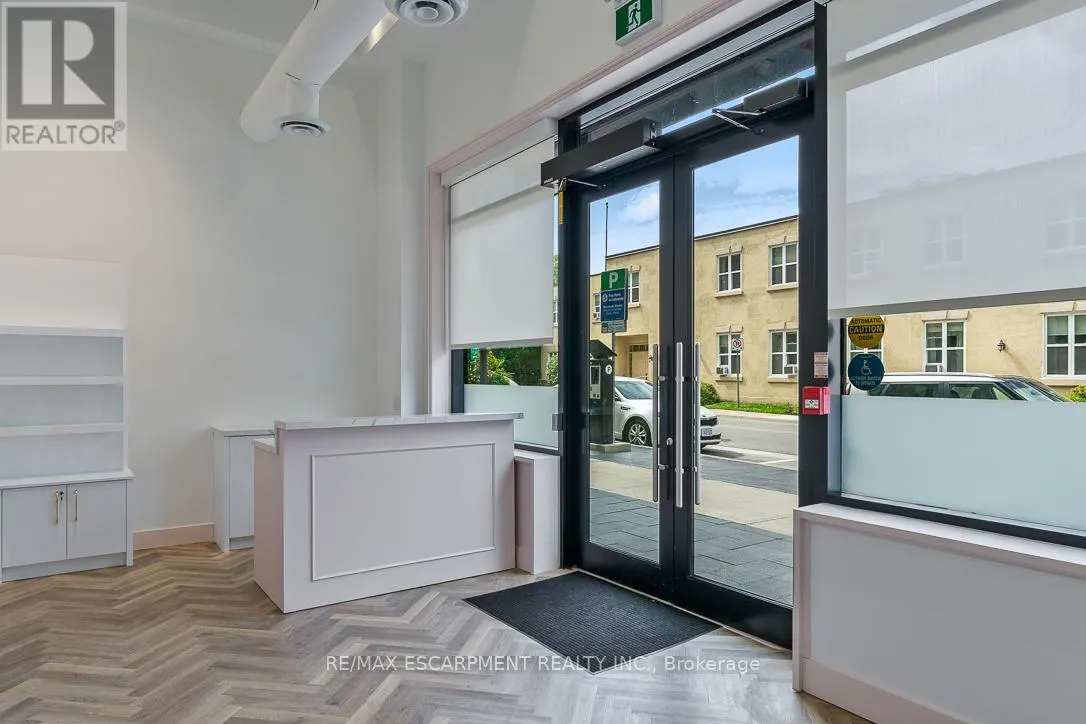 102 - 300 RANDALL STREET