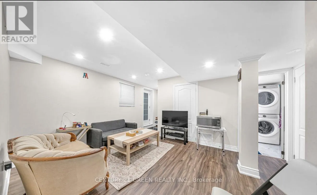 BSMT - 668 KENNEDY CIRCLE W