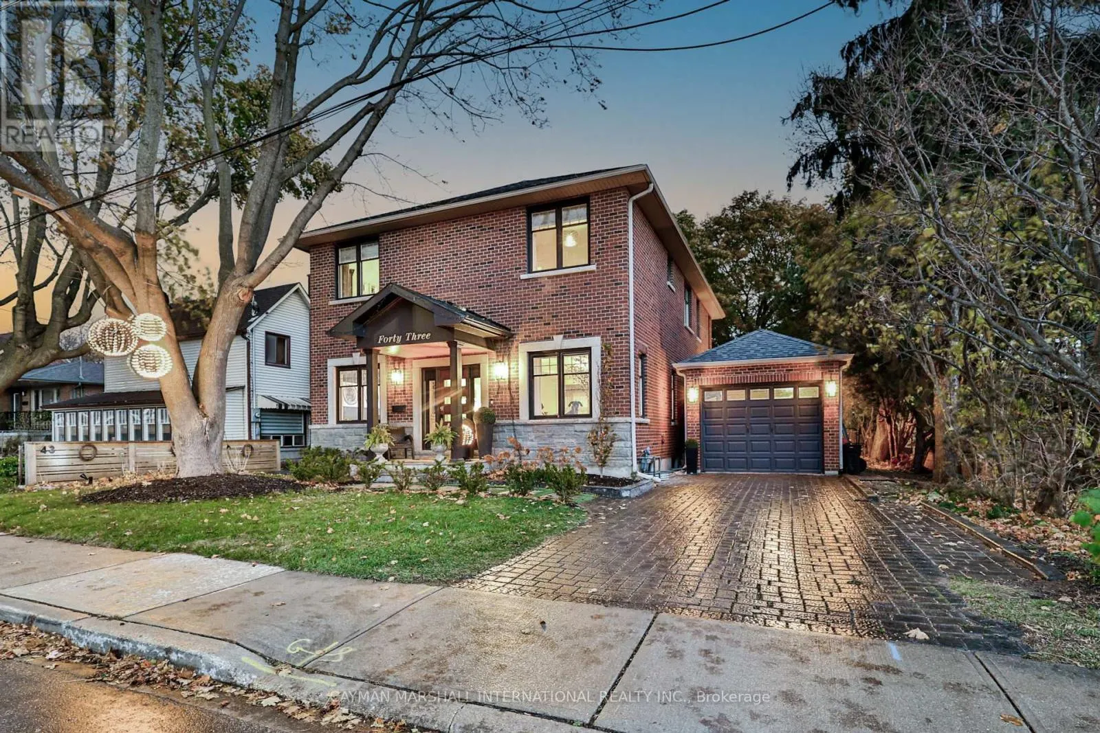 43 MISSISSAUGA ROAD S