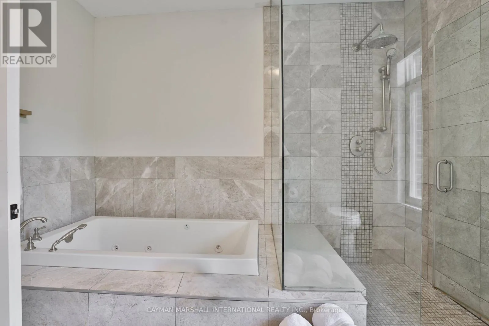 43 MISSISSAUGA ROAD S