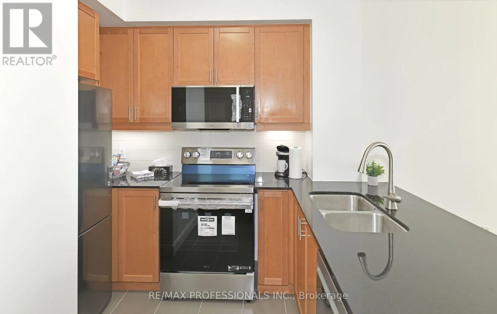 2906 - 50 ABSOLUTE AVENUE