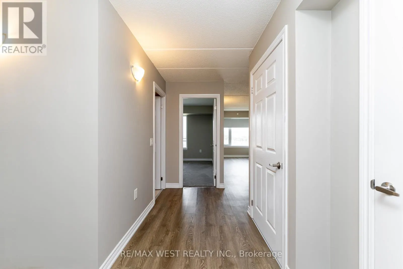 910 - 716 MAIN ST STREET NW