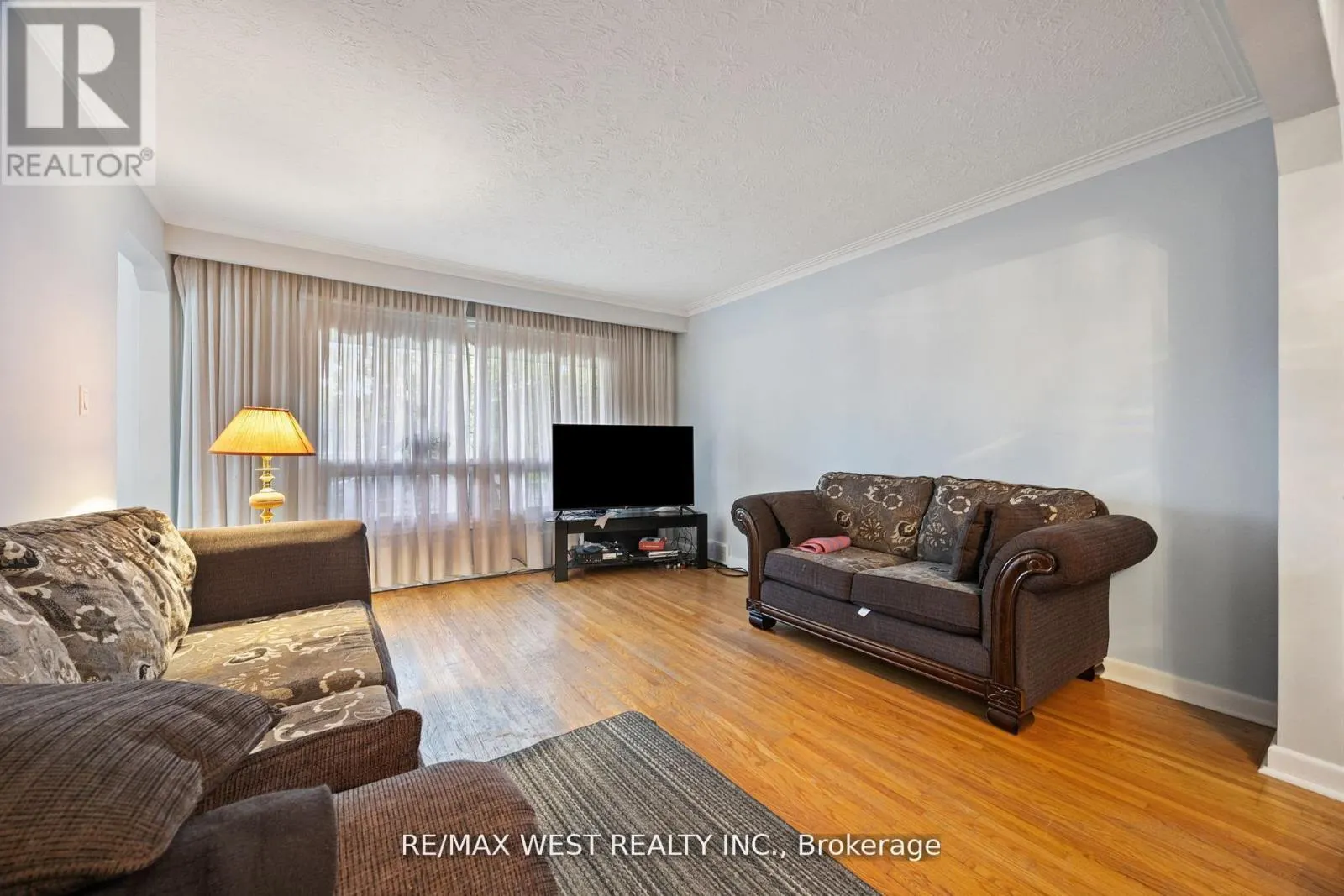 47 BRAWLEY AVENUE