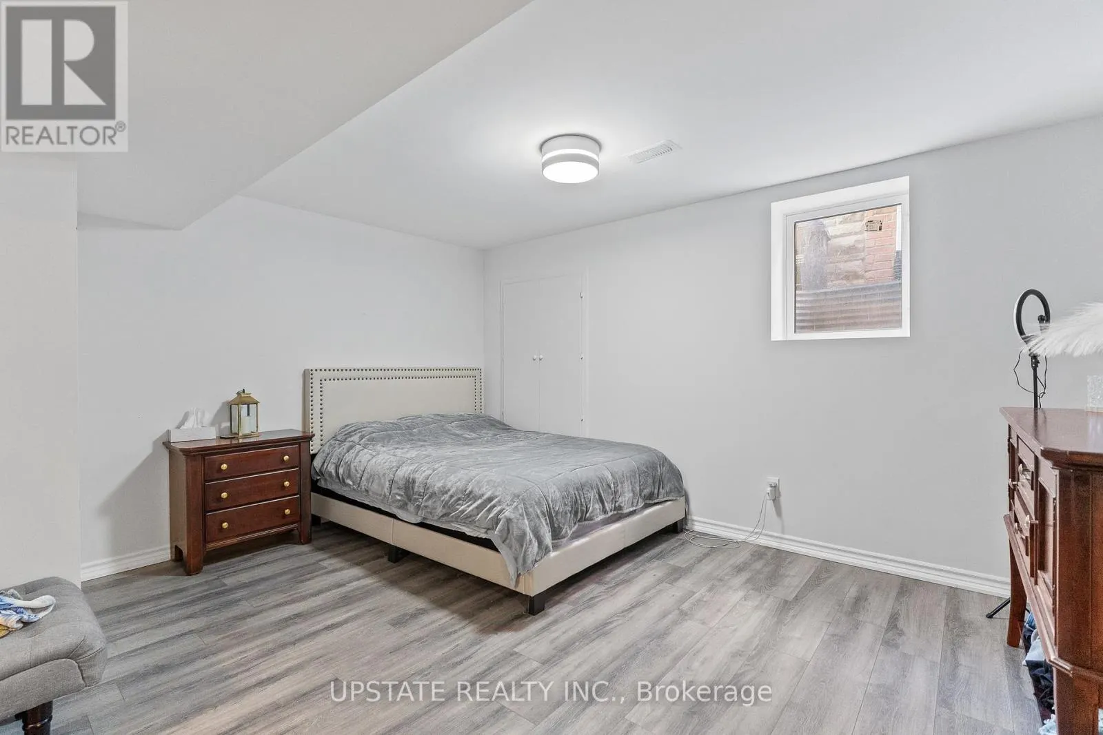 21 LAUDERHILL ROAD
