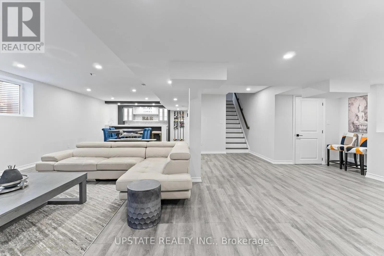 21 LAUDERHILL ROAD