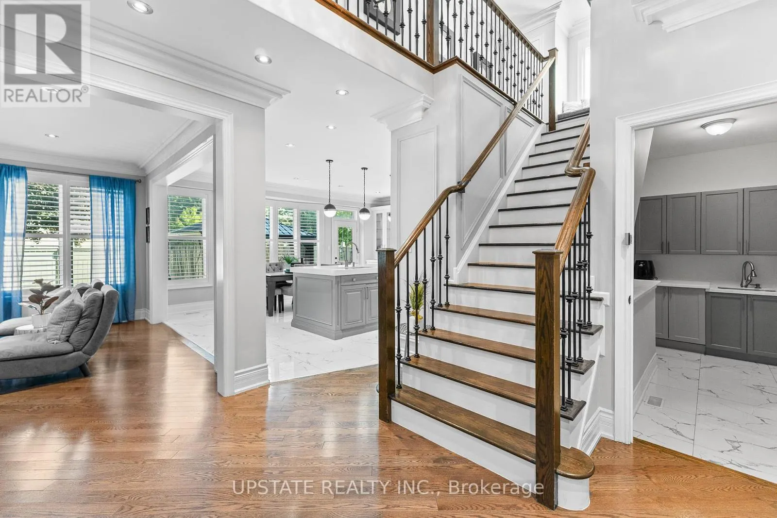 21 LAUDERHILL ROAD