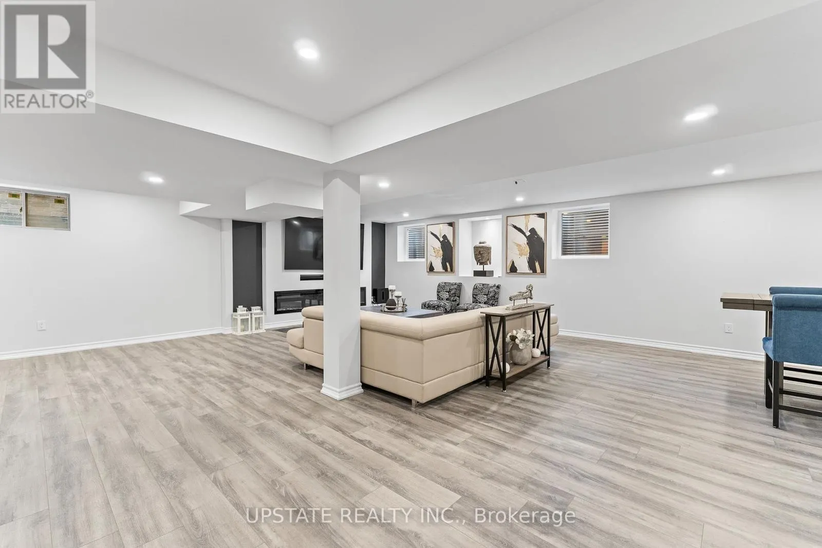 21 LAUDERHILL ROAD