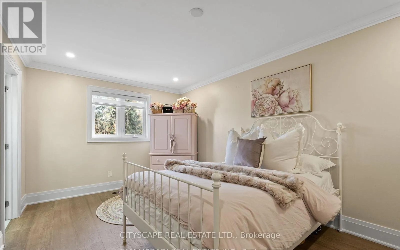 1270 SAGINAW CRESCENT