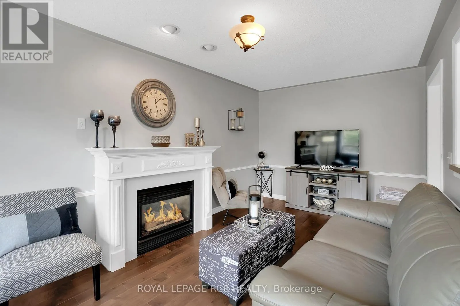 20 MARNET COURT