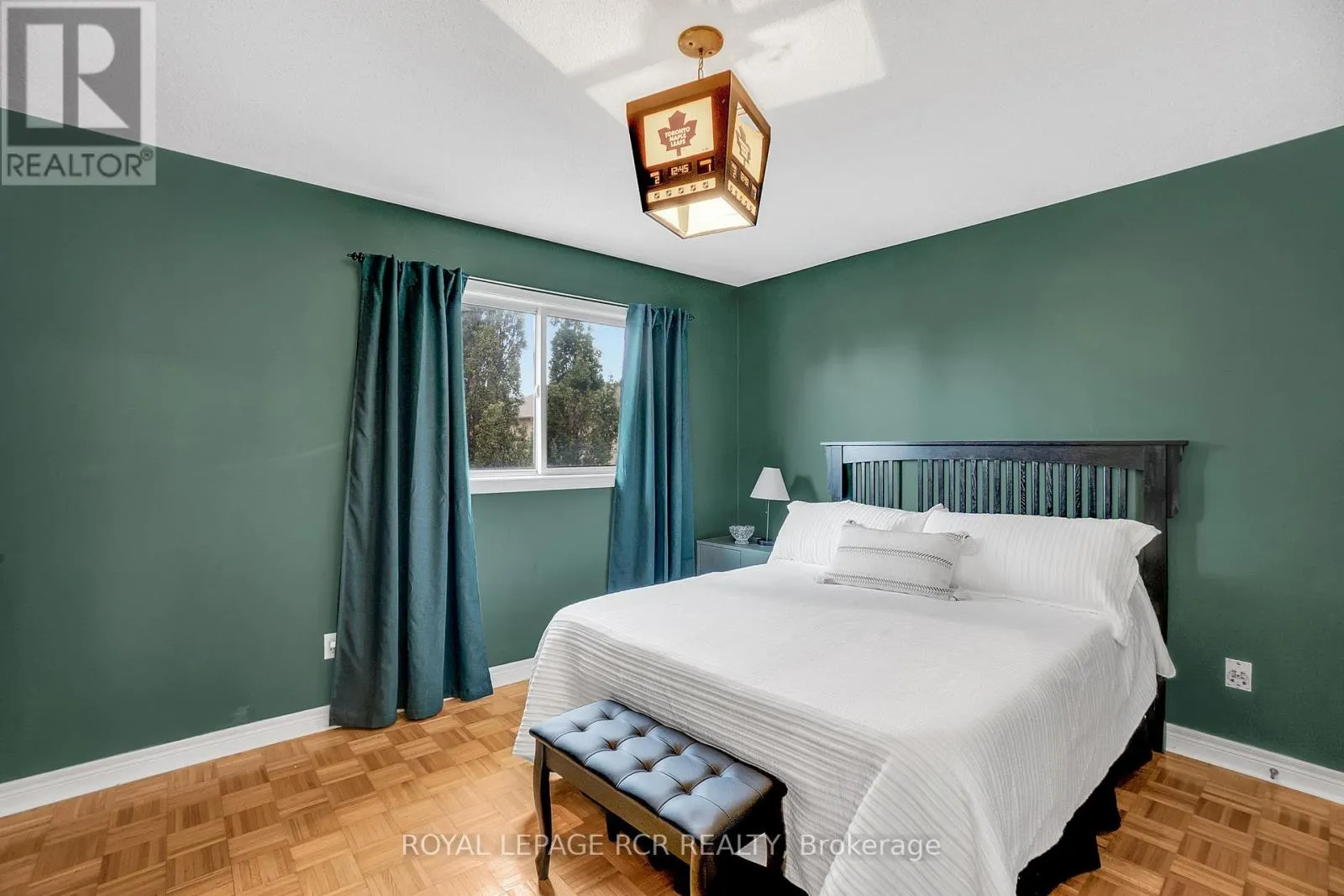 20 MARNET COURT