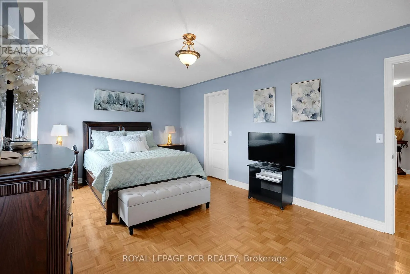 20 MARNET COURT