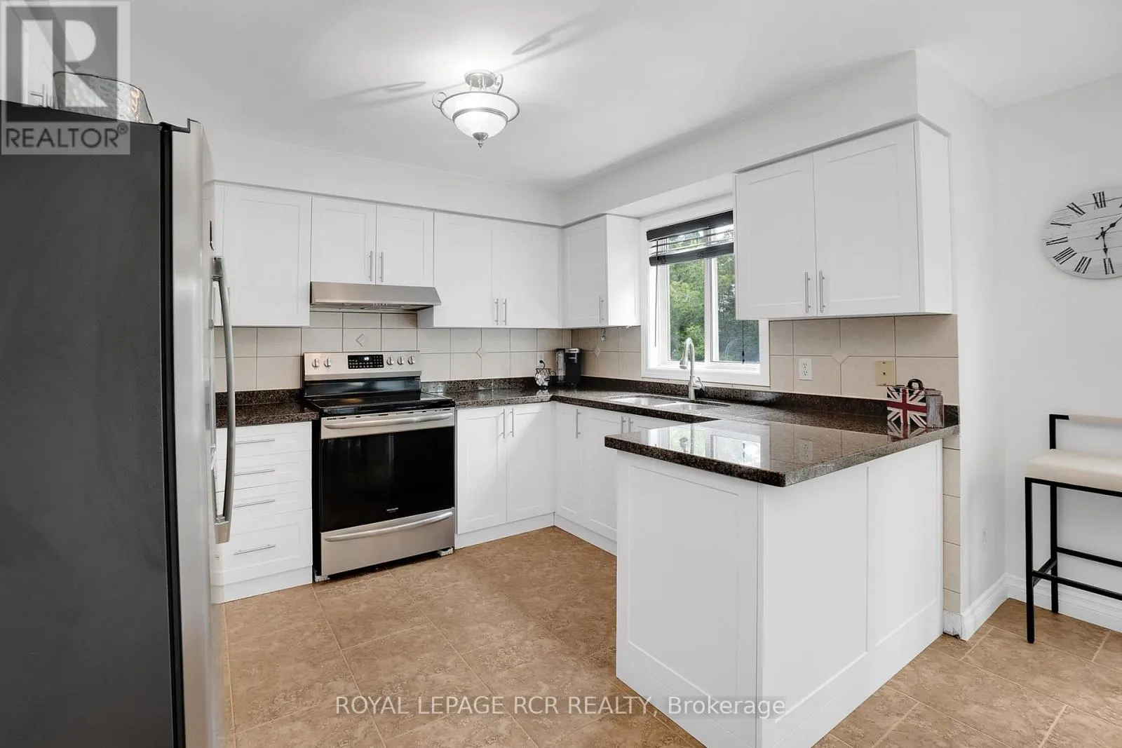20 MARNET COURT