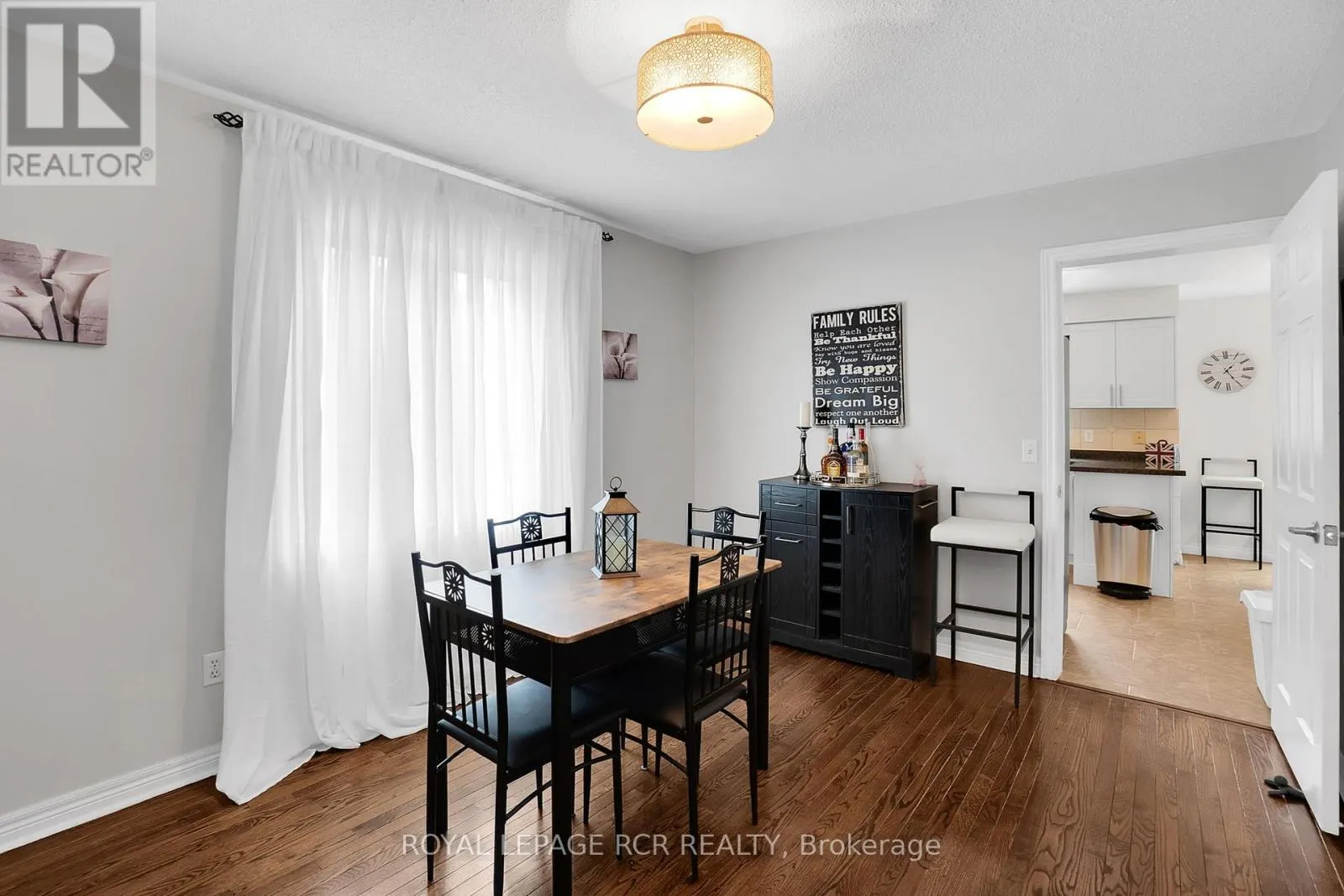 20 MARNET COURT