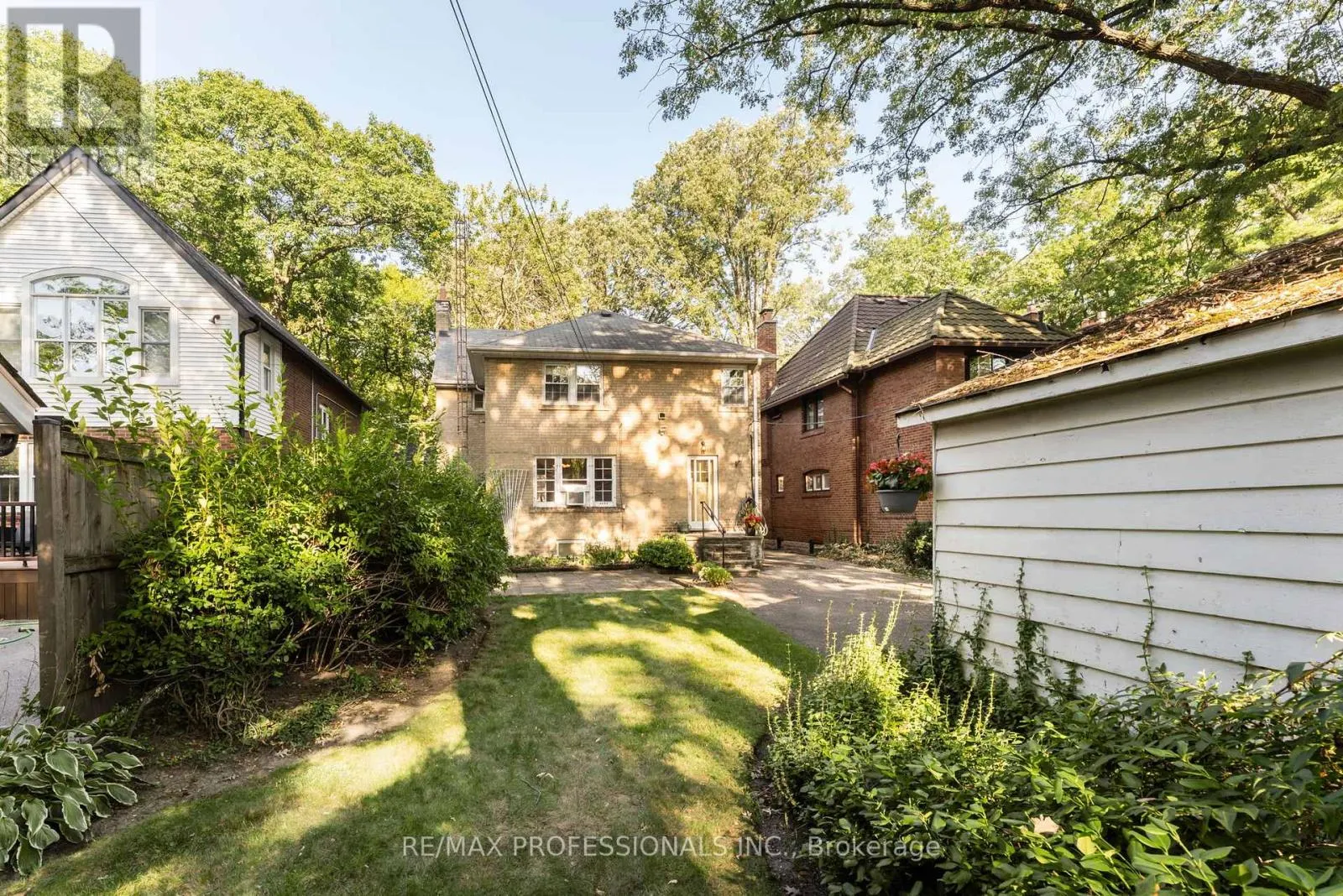 6 PRINCETON ROAD
