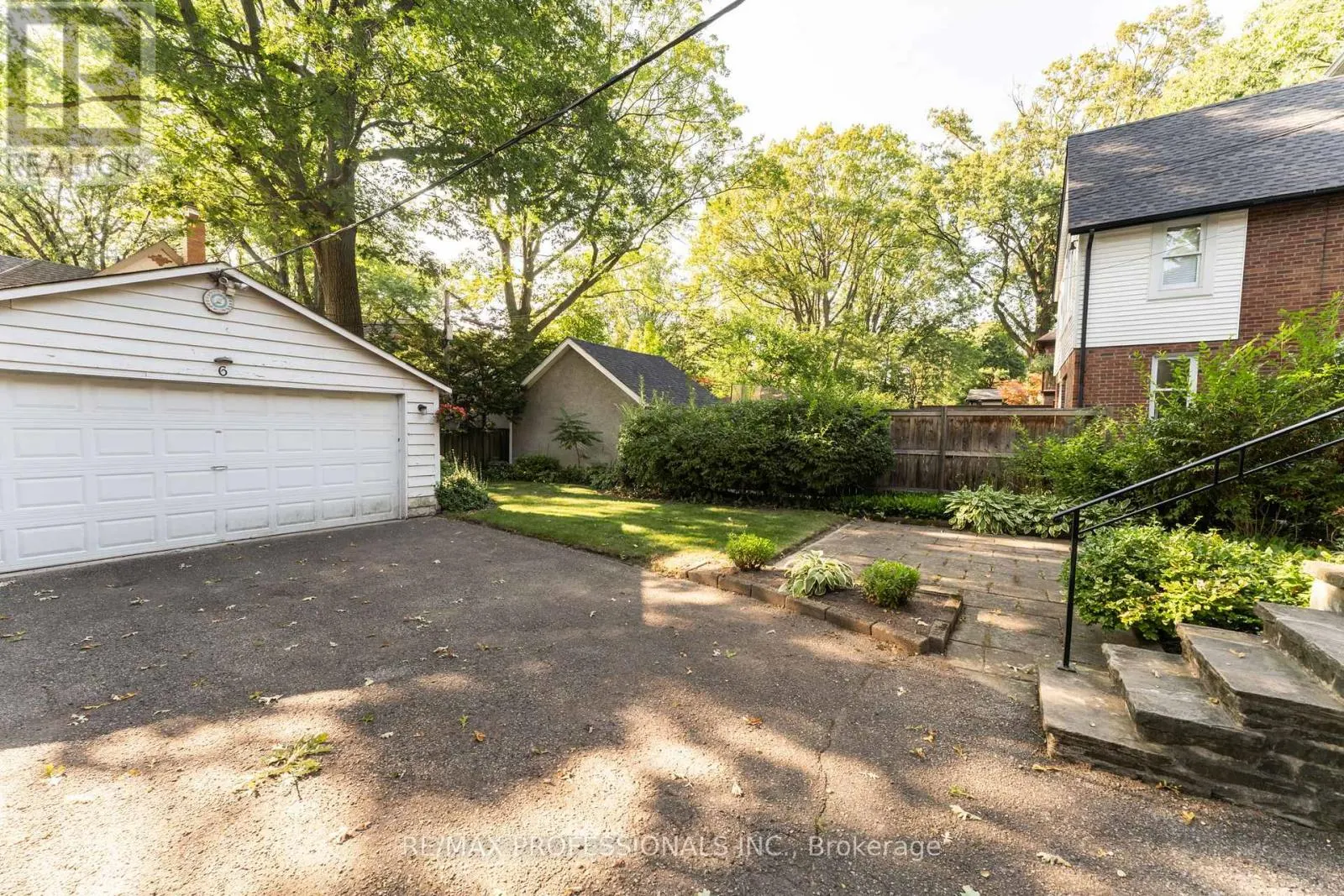 6 PRINCETON ROAD