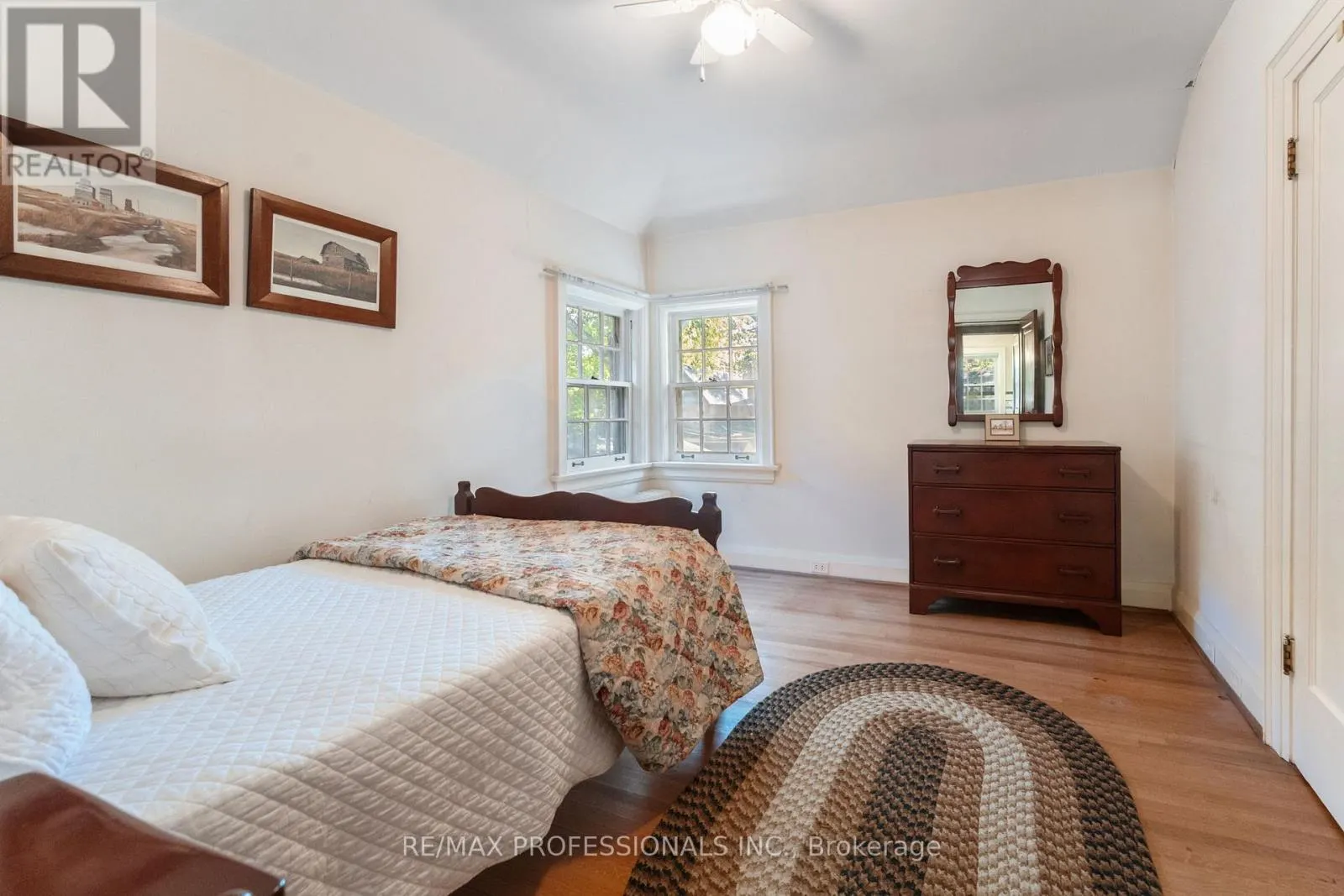 6 PRINCETON ROAD