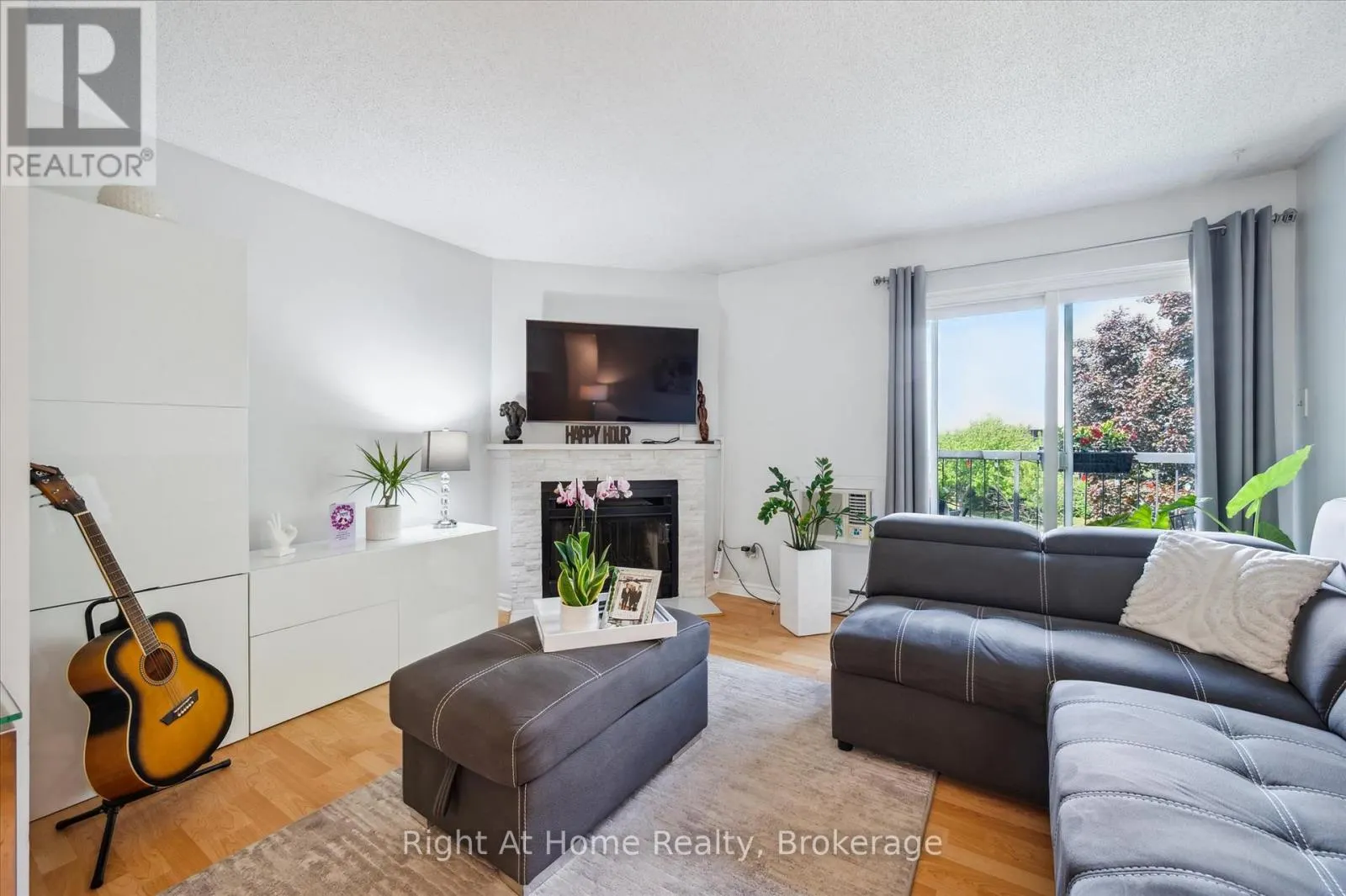 534 - 1450 GLEN ABBEY GATE, #534