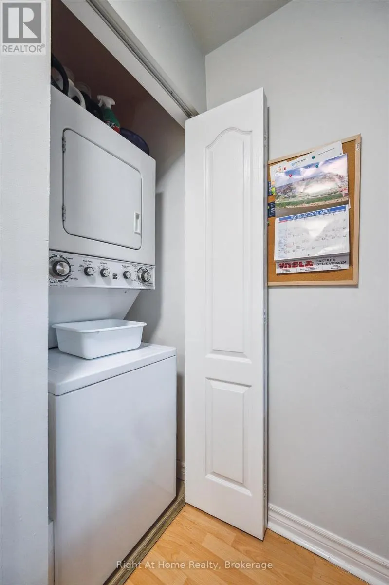 534 - 1450 GLEN ABBEY GATE, #534
