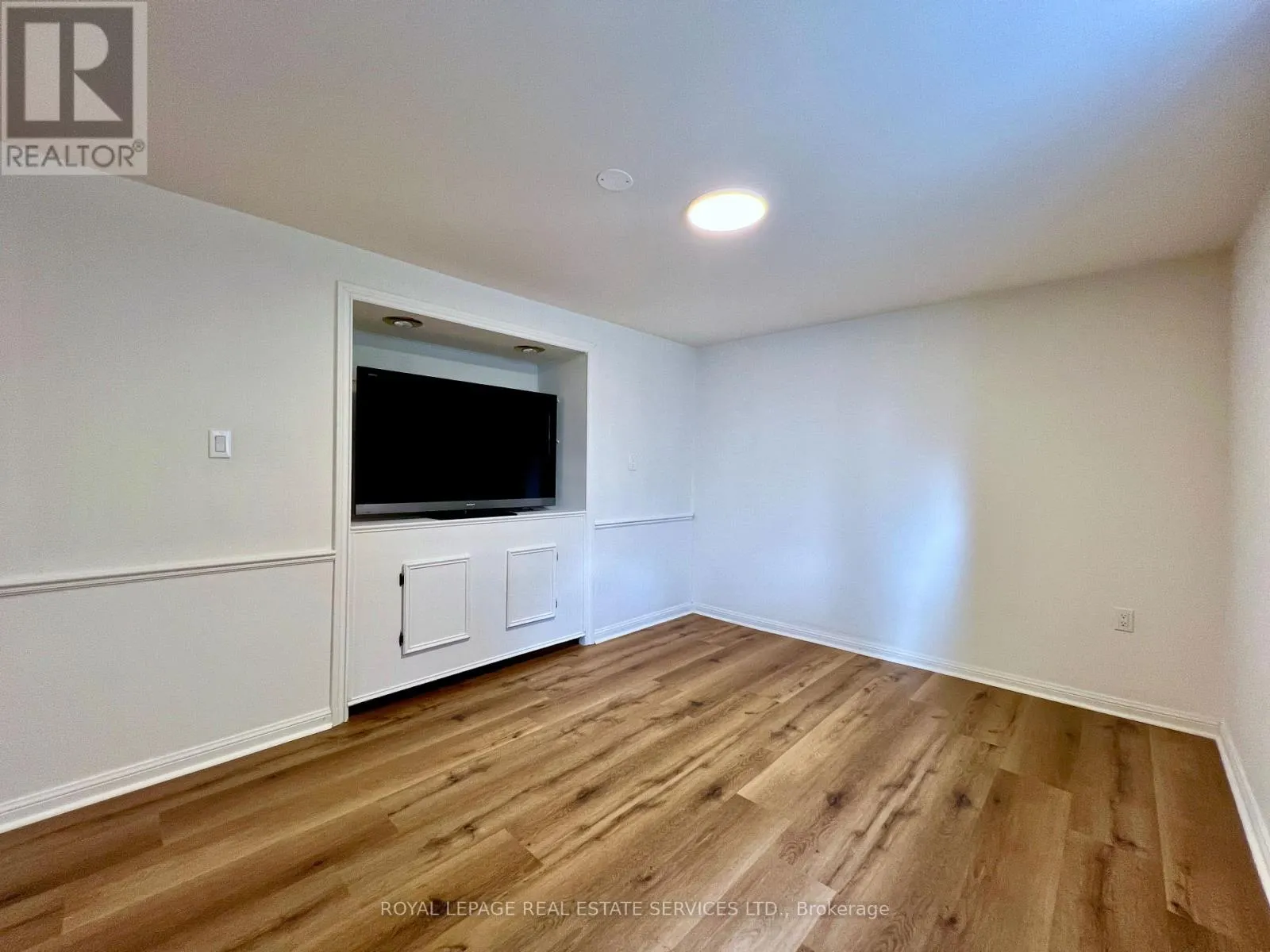 1450 GREENBRIAR DRIVE