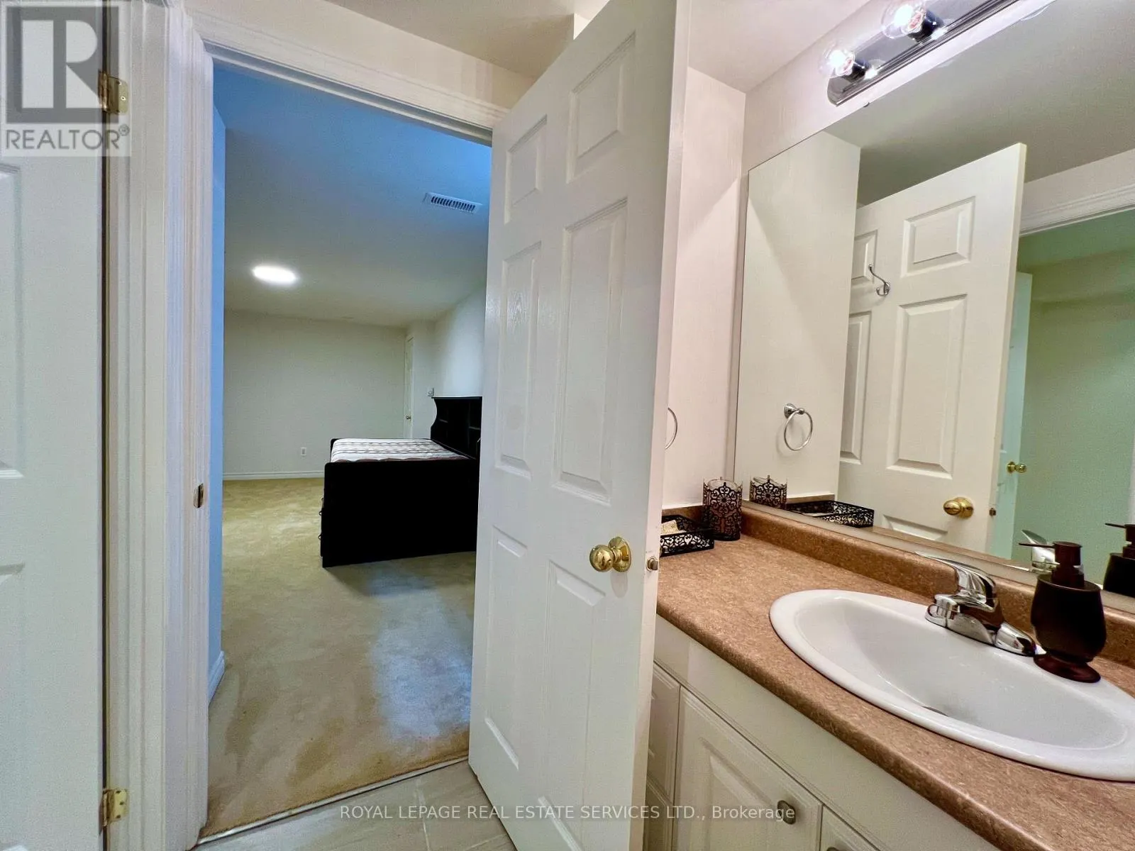 1450 GREENBRIAR DRIVE