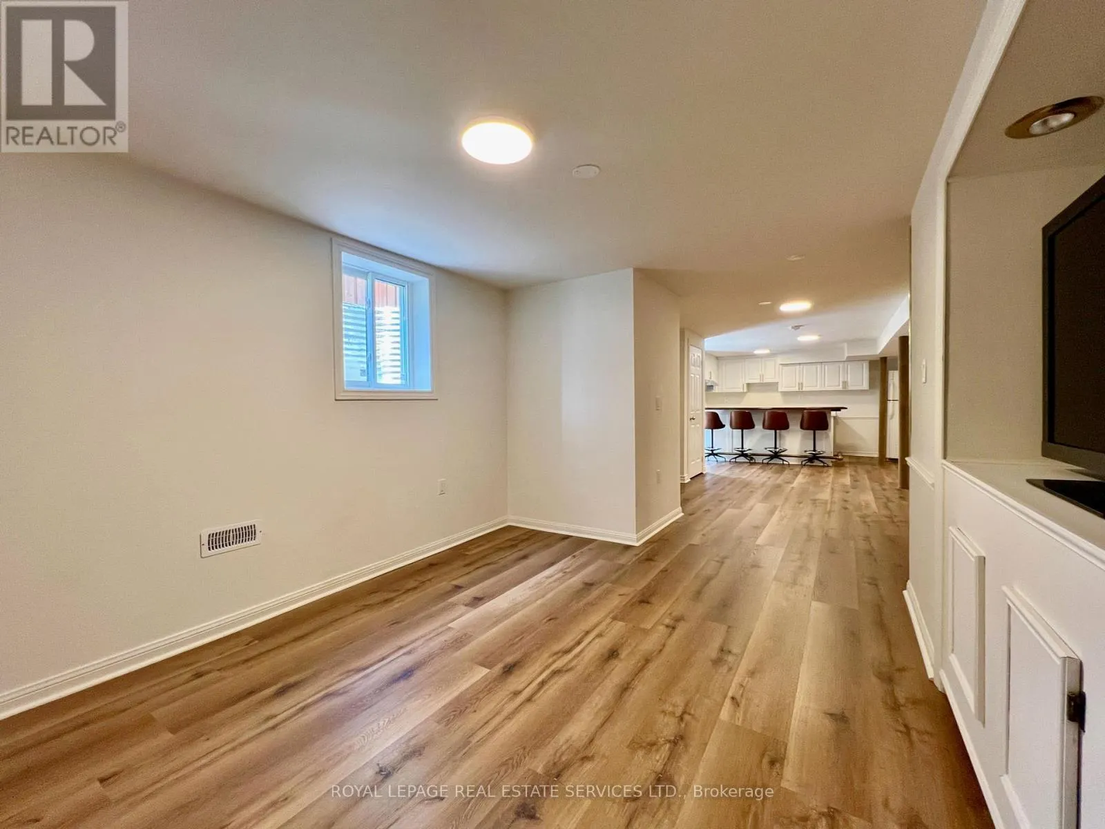 1450 GREENBRIAR DRIVE
