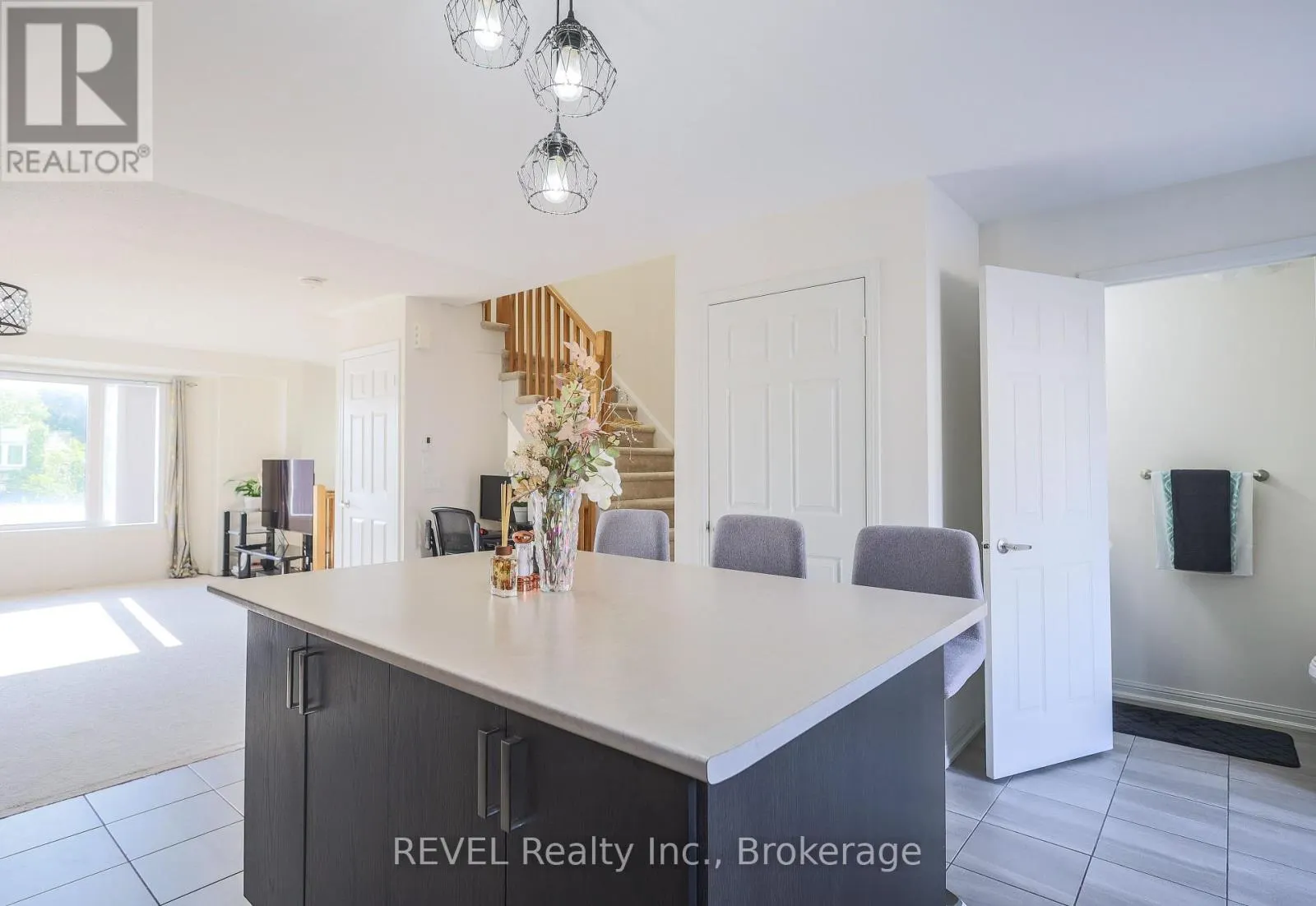 87 - 1 BECKENROSE COURT, #87