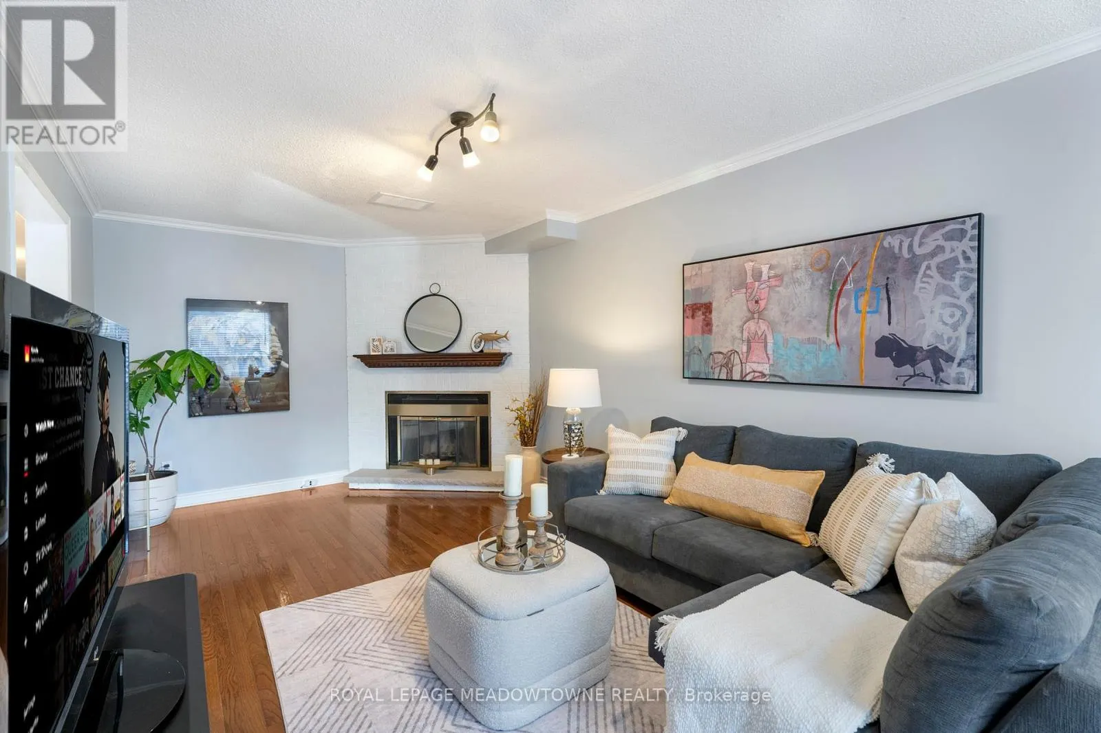 6070 PRAIRIE CIRCLE