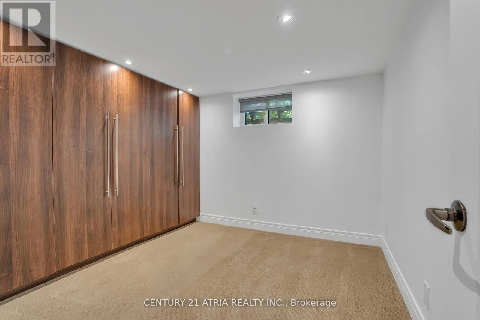 13 SUNNYDALE DRIVE S
