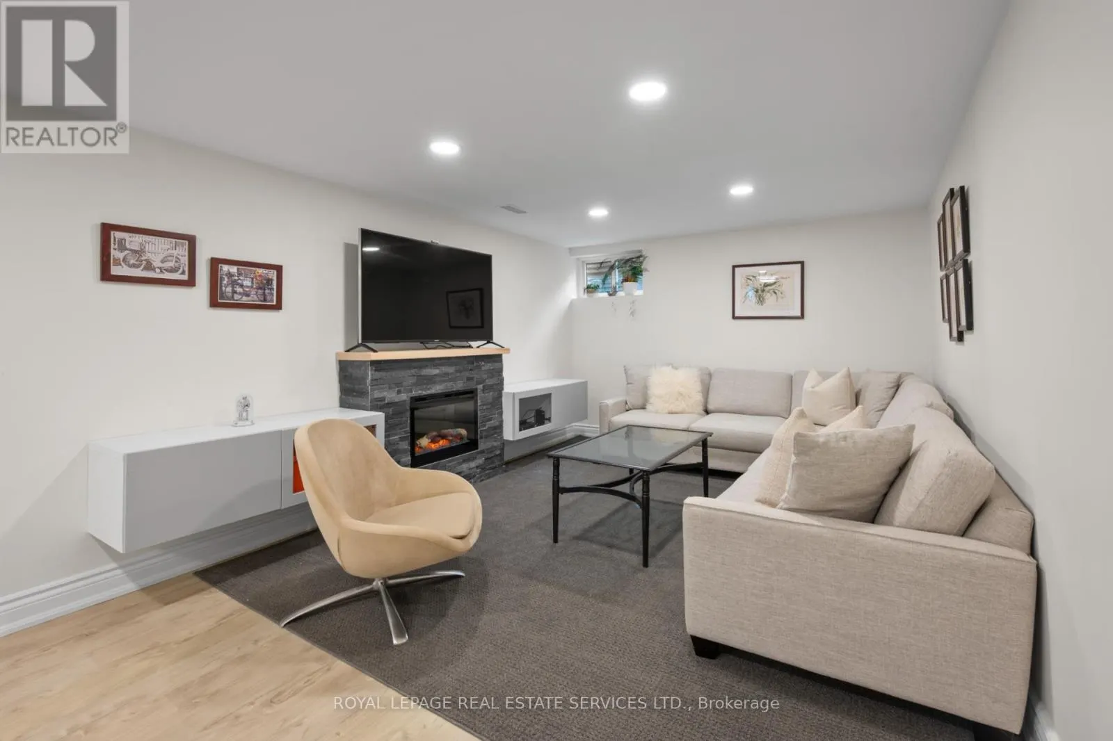 70 CHESTNUT HILLS PARKWAY