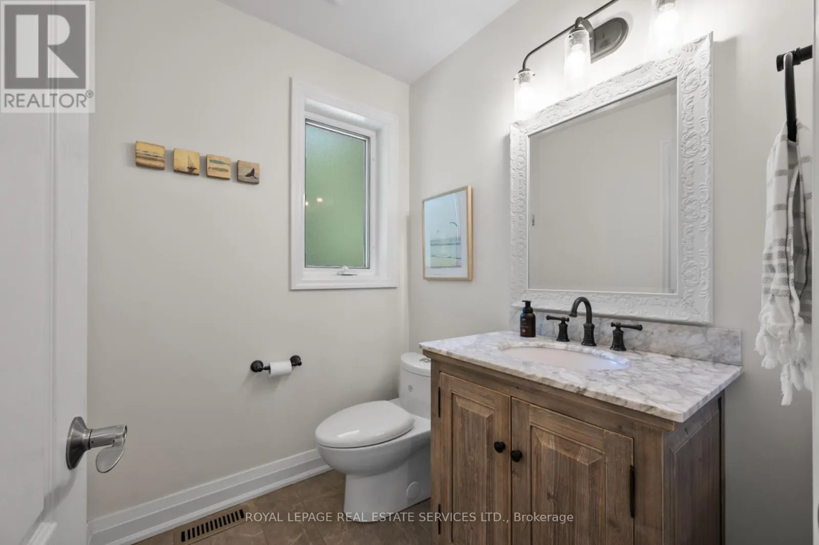 70 CHESTNUT HILLS PARKWAY