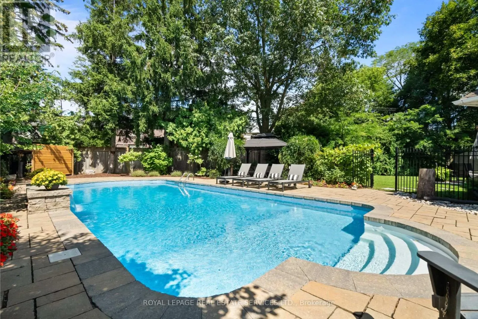 70 CHESTNUT HILLS PARKWAY