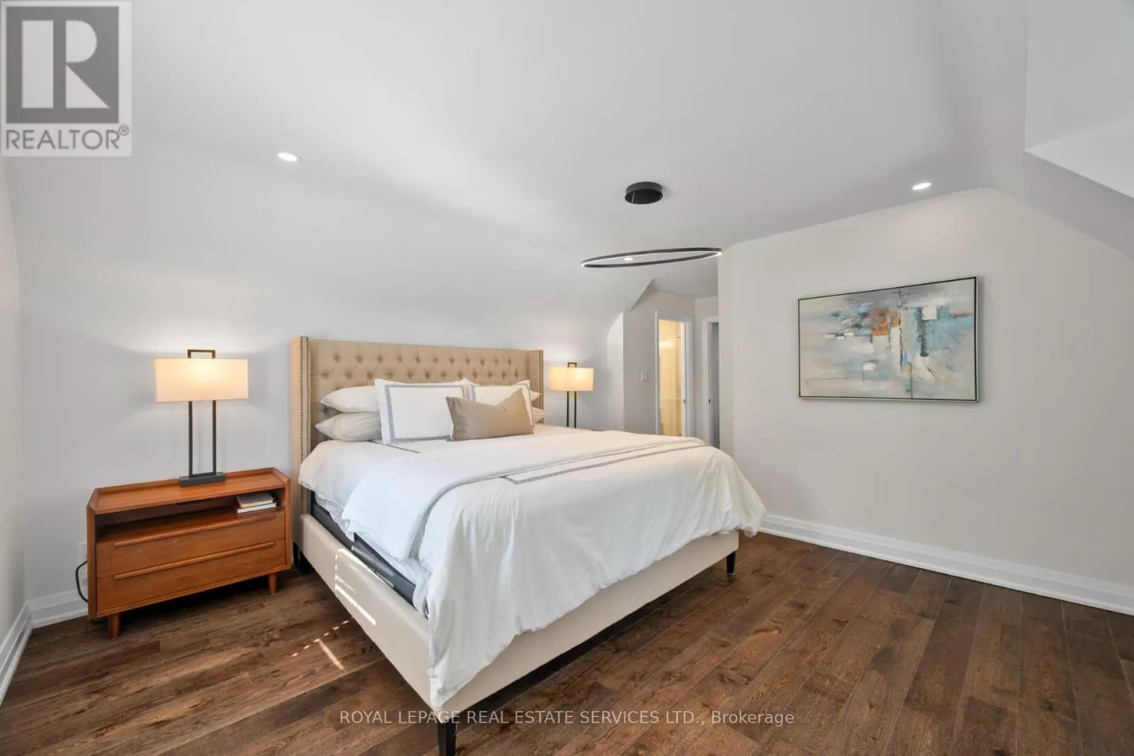 70 CHESTNUT HILLS PARKWAY