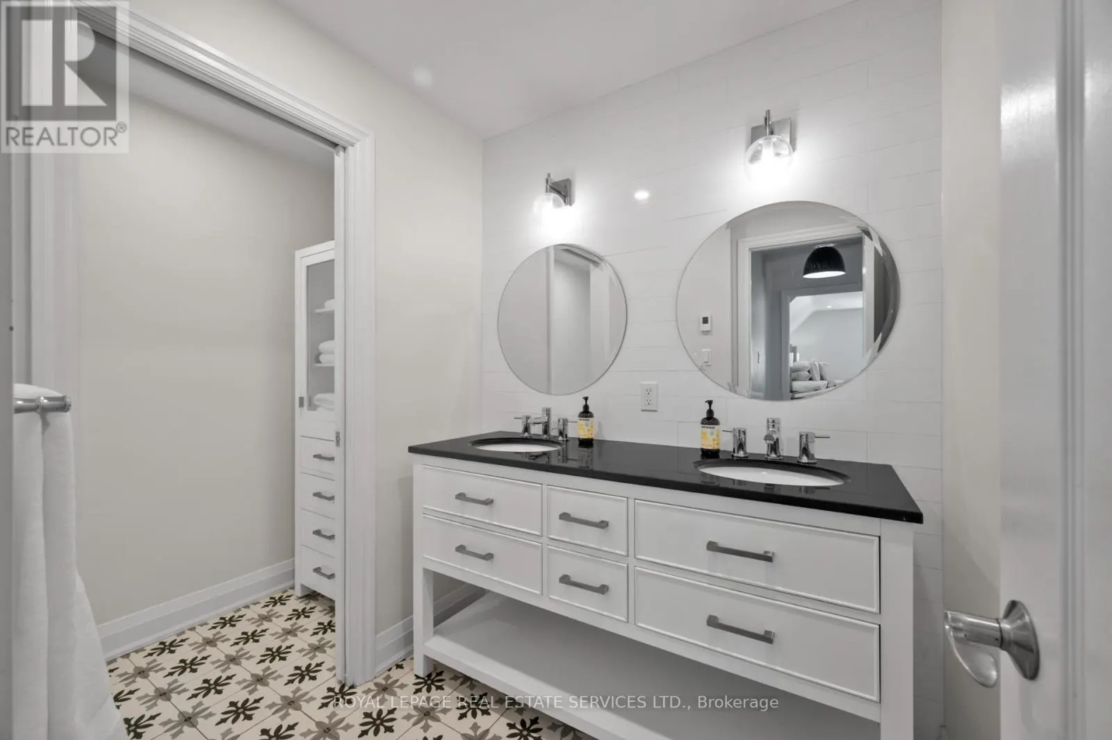 70 CHESTNUT HILLS PARKWAY