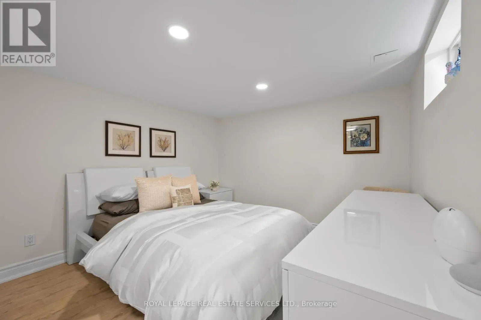 70 CHESTNUT HILLS PARKWAY