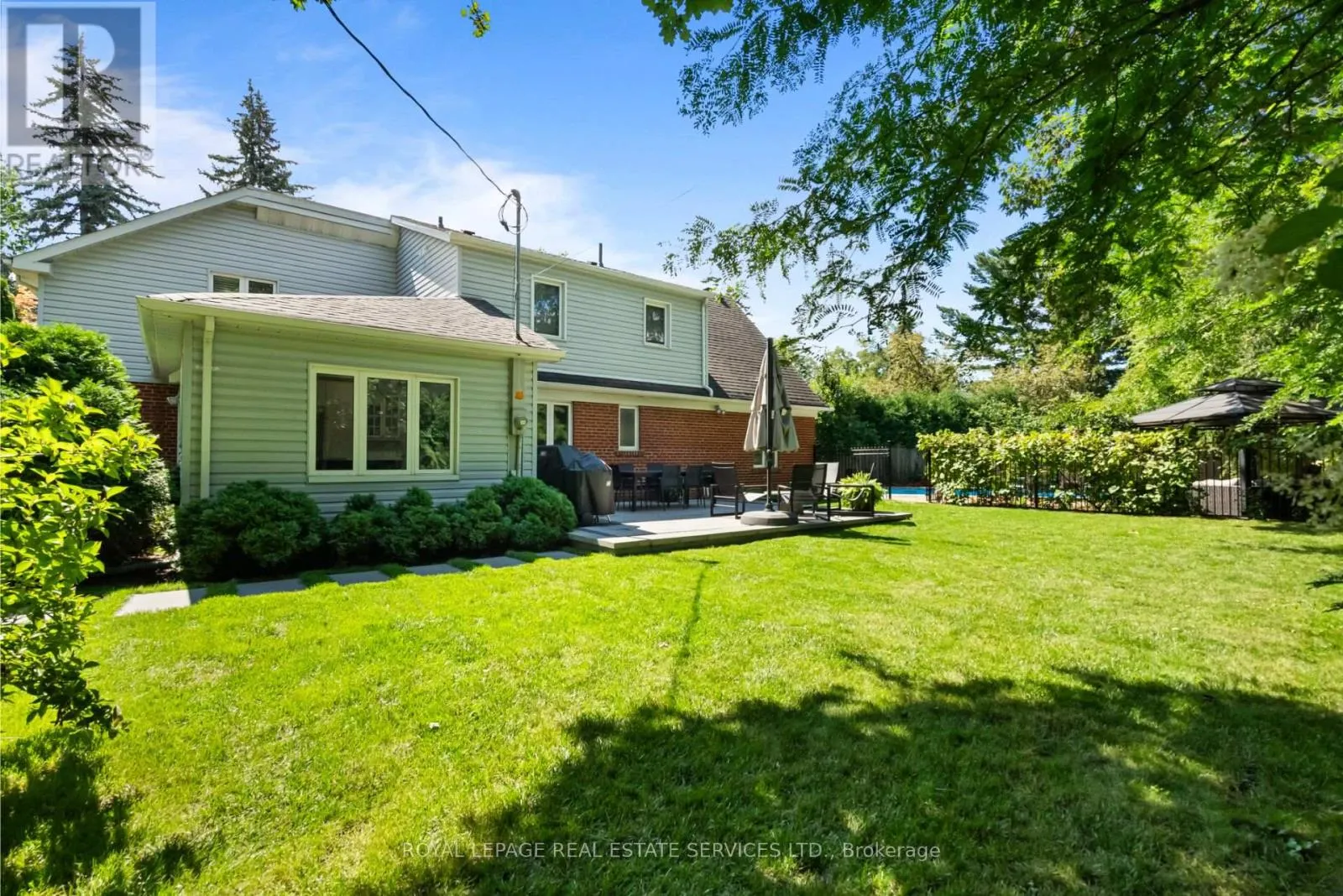 70 CHESTNUT HILLS PARKWAY