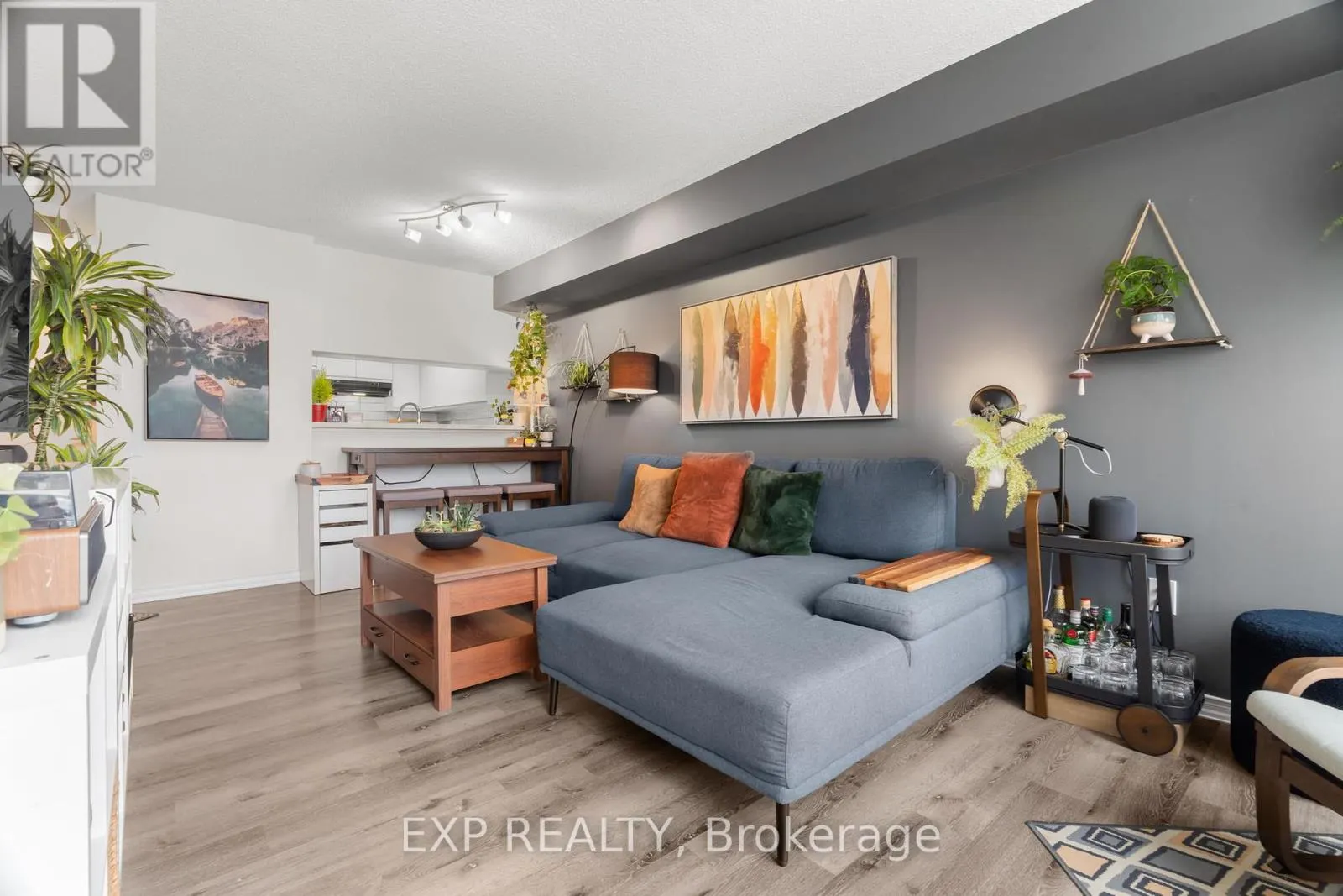 706 - 75 KING STREET E
