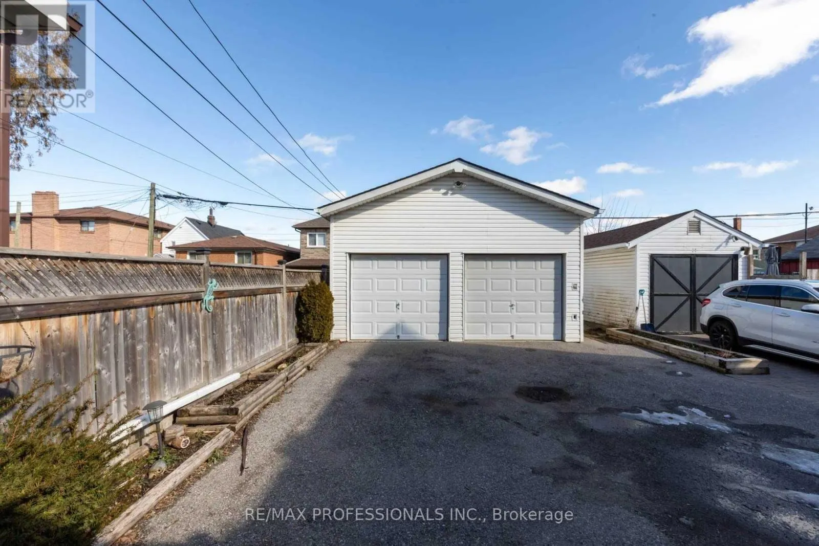 5 TESTON BOULEVARD