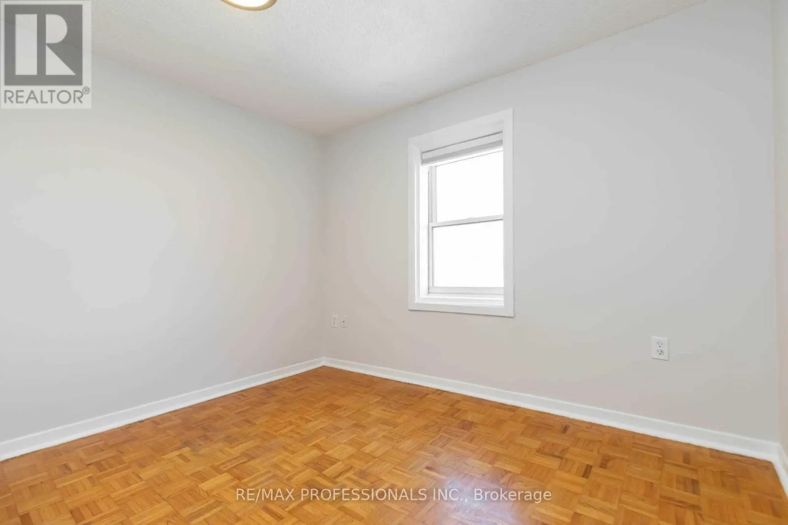 5 TESTON BOULEVARD