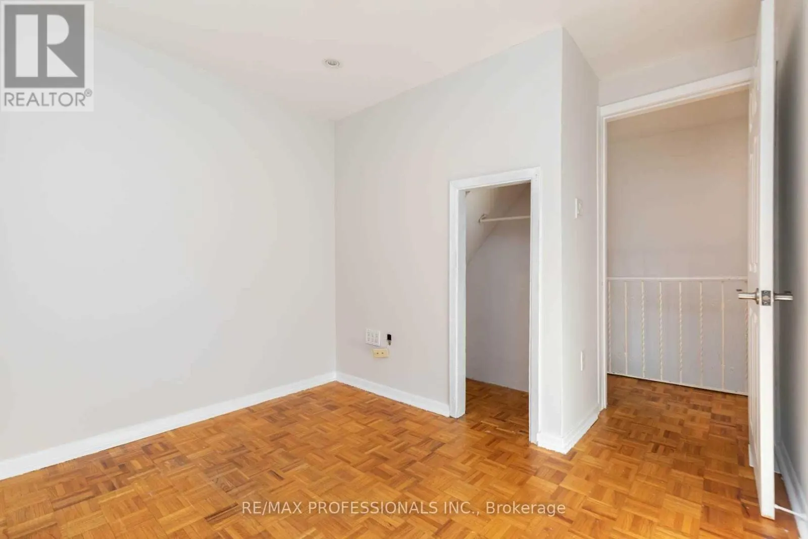 5 TESTON BOULEVARD