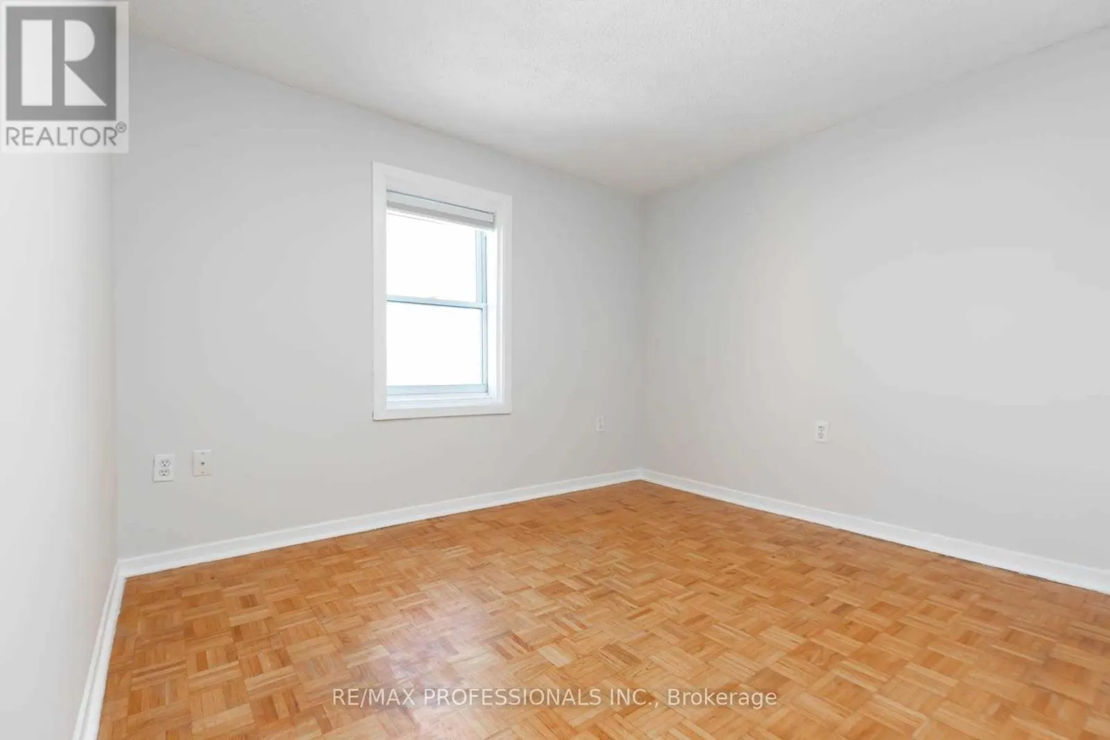 5 TESTON BOULEVARD