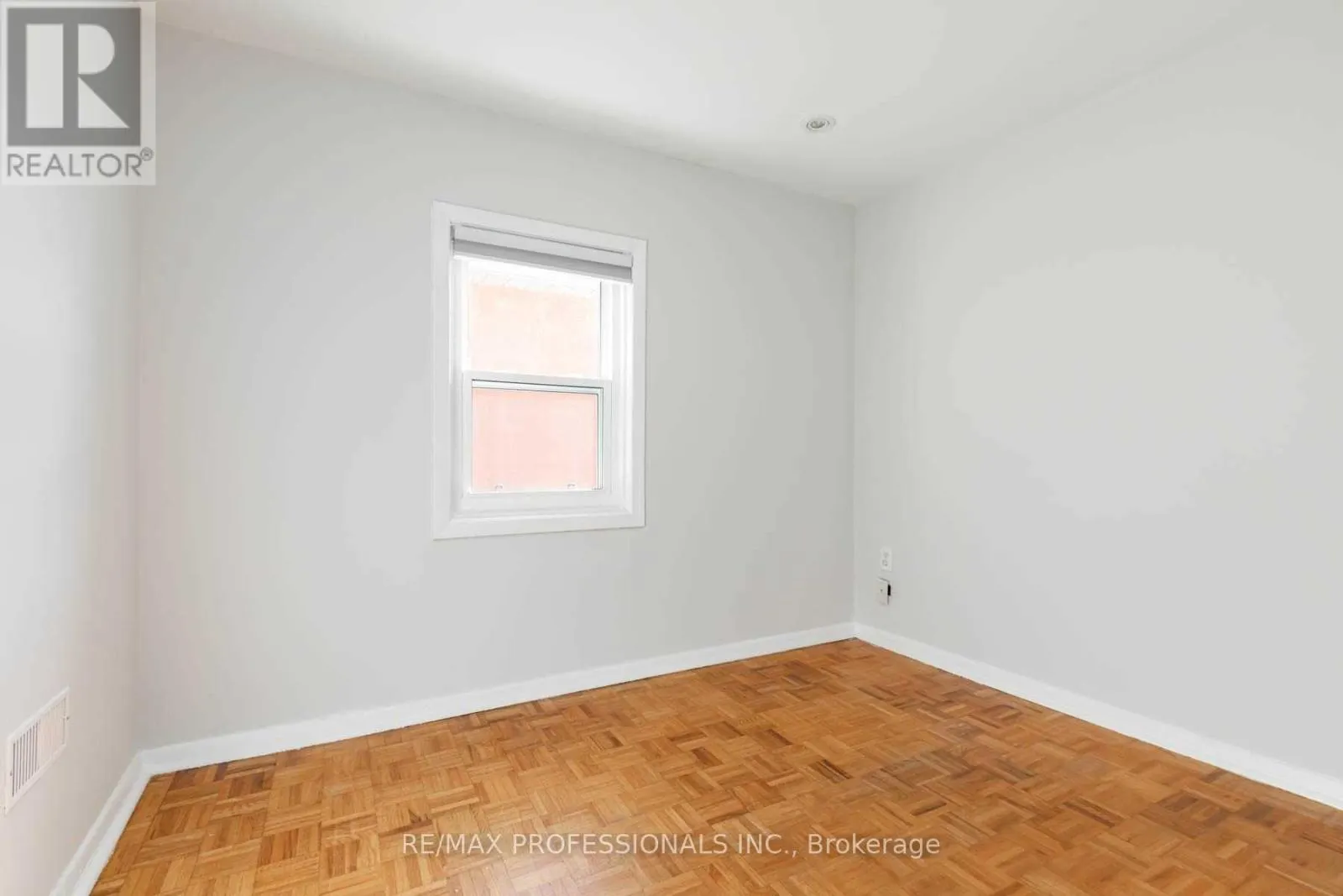 5 TESTON BOULEVARD