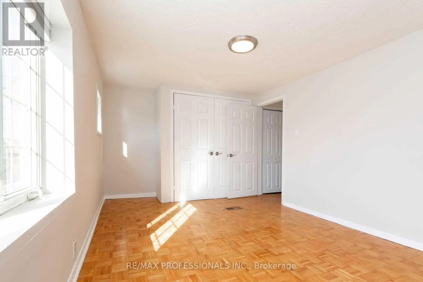 5 TESTON BOULEVARD