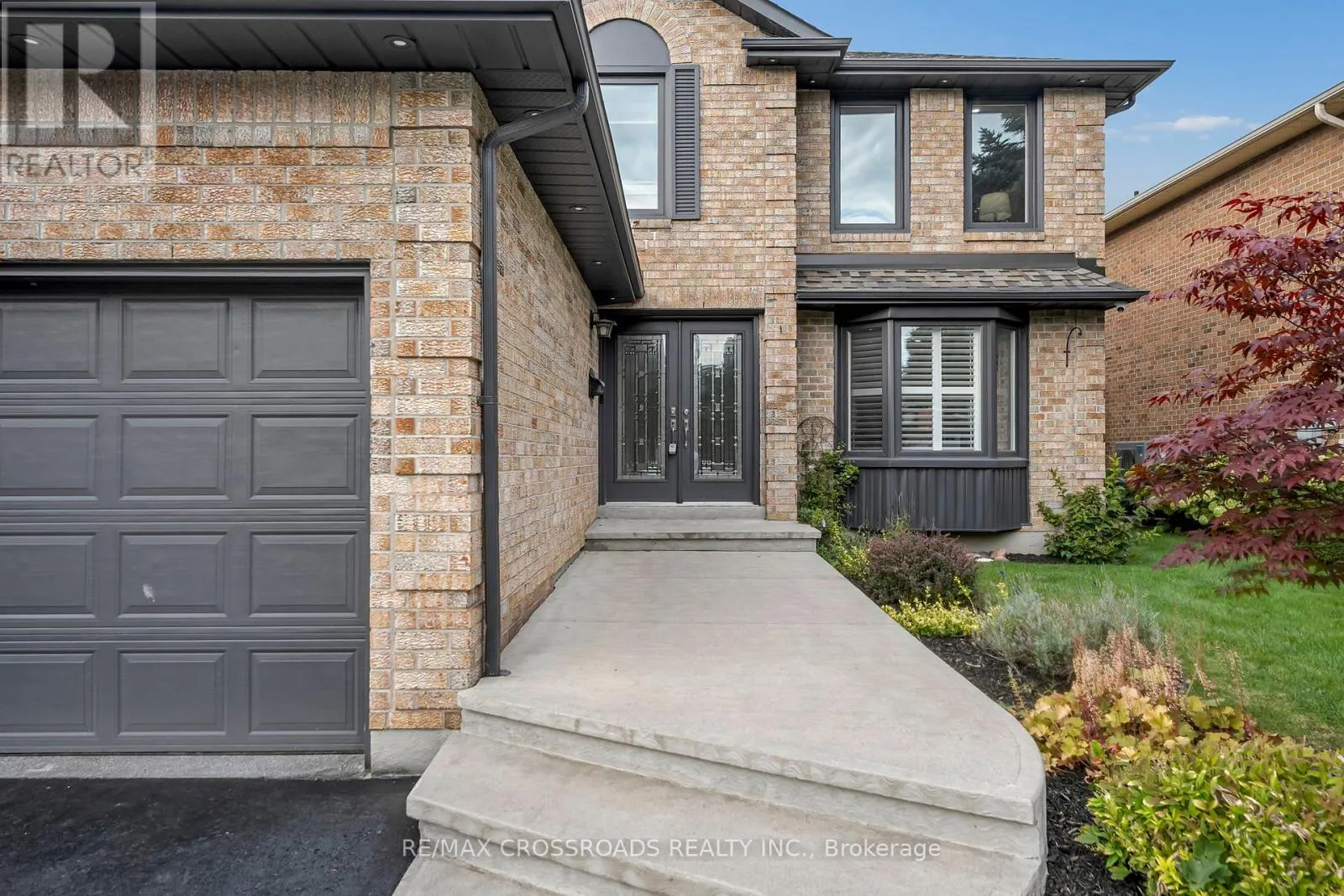75 BARR CRESCENT