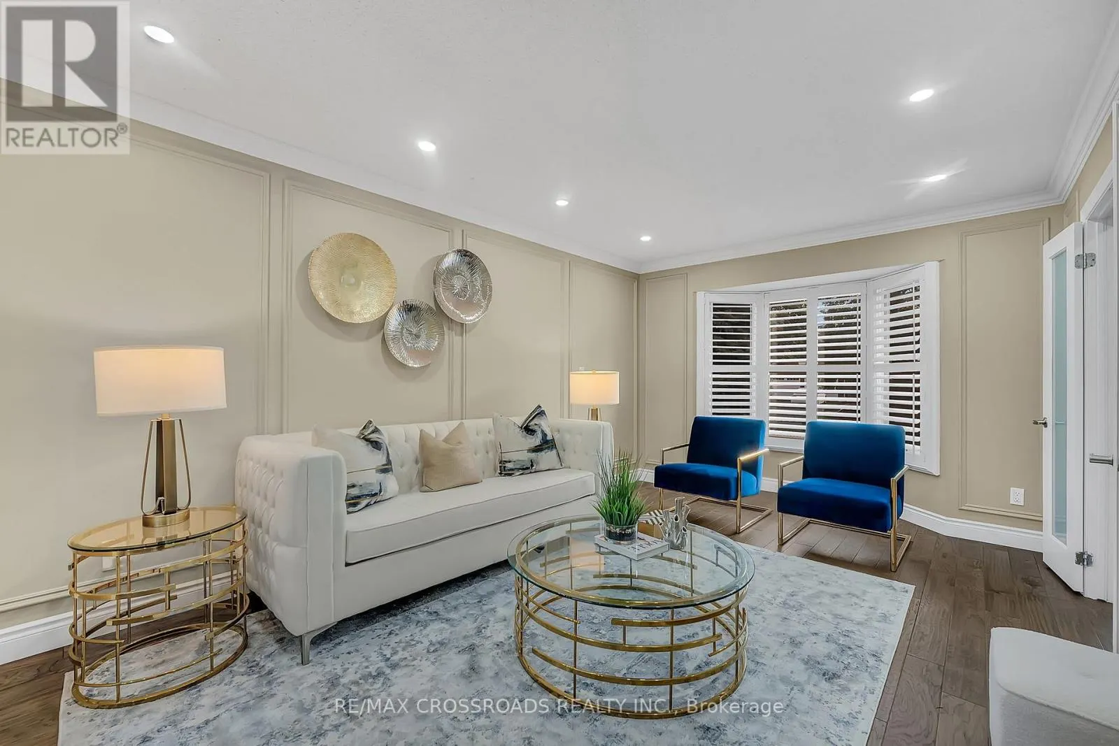 75 BARR CRESCENT