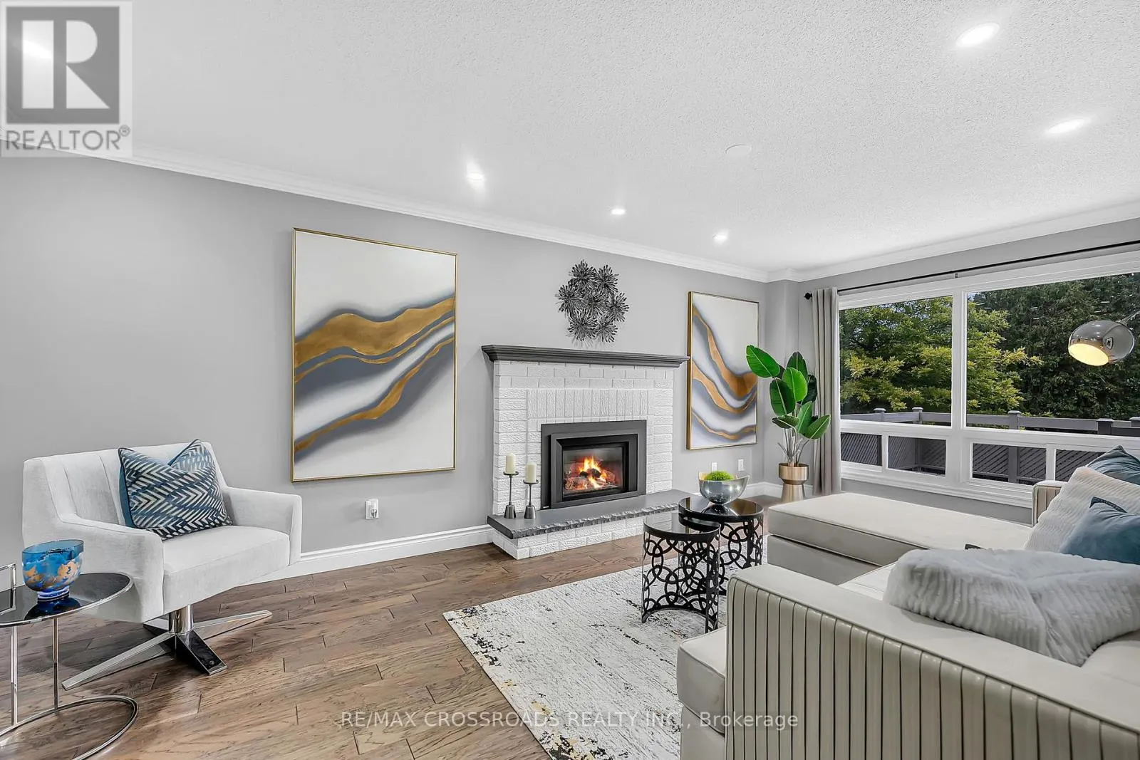 75 BARR CRESCENT