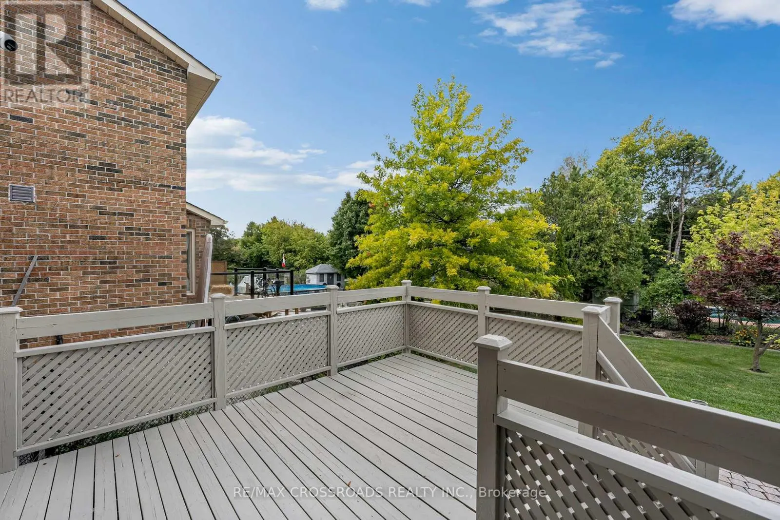 75 BARR CRESCENT