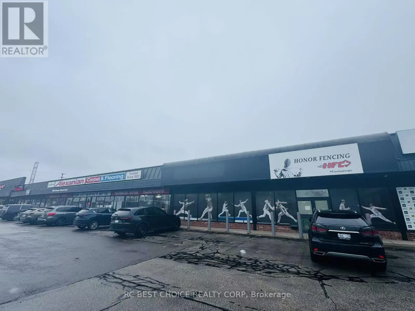 7 - 1855 DUNDAS STREET E