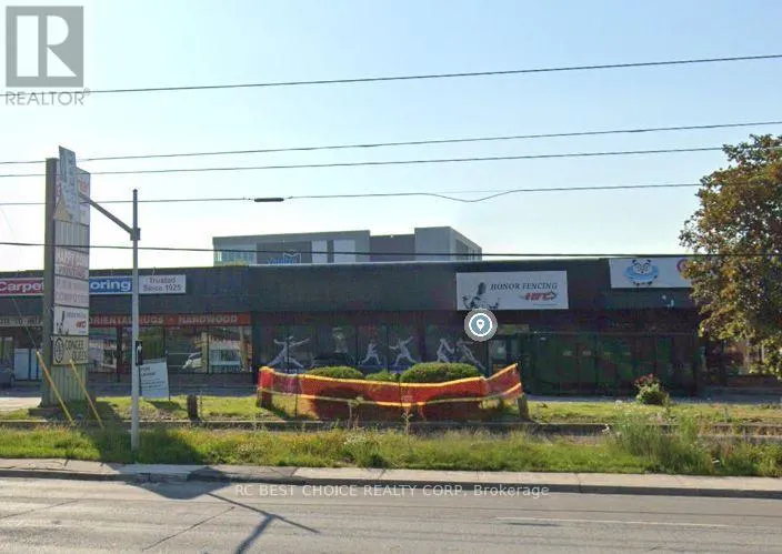 7 - 1855 DUNDAS STREET E